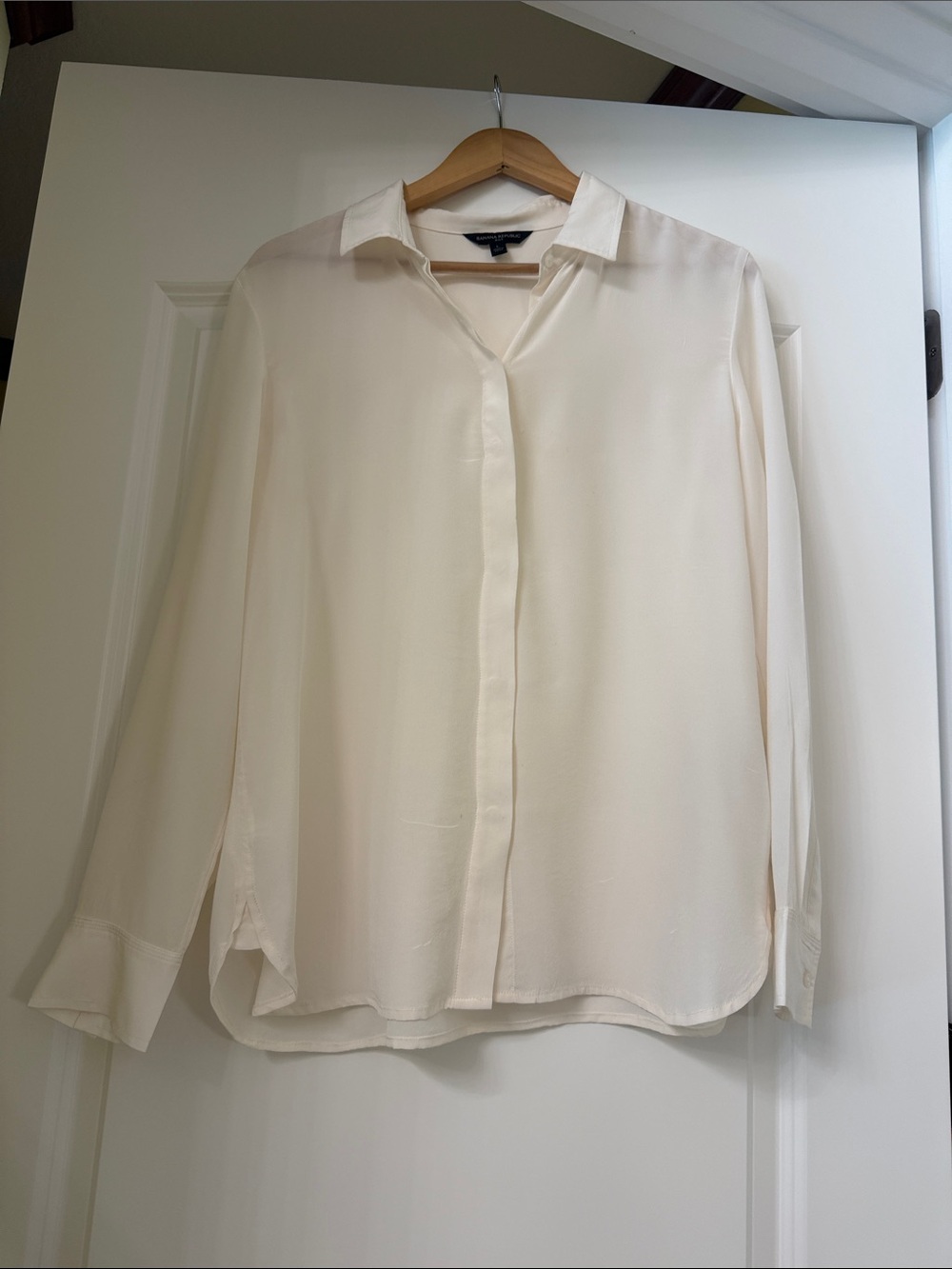 Classic Men's Long-Sleeve Cream Button-Up Shirt 100% Silk
